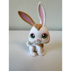 Littlest Pet Shop LPS Rabbit #322 Bunny White Tan Ear Chest Green Eye 2006